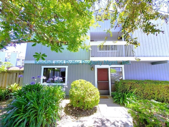 property at 2910 Leotar Cir