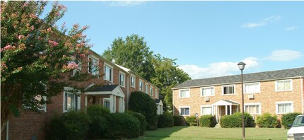 Madison Terrace Apartments in Hopewell, VA - Foto de edificio - Building Photo