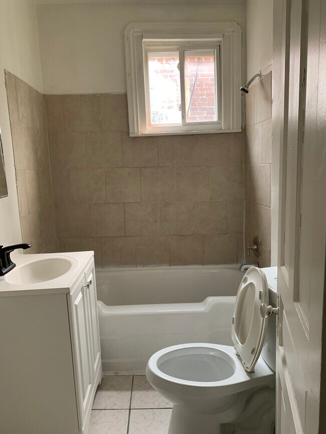 5454 N 5th St, Unit 2nd floor photo'