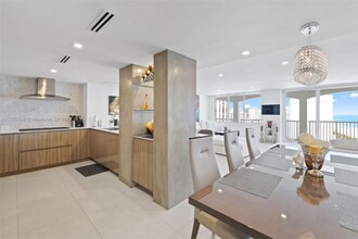 5401 Collins Ave, Unit 1407 in Miami Beach, FL - Building Photo - Building Photo