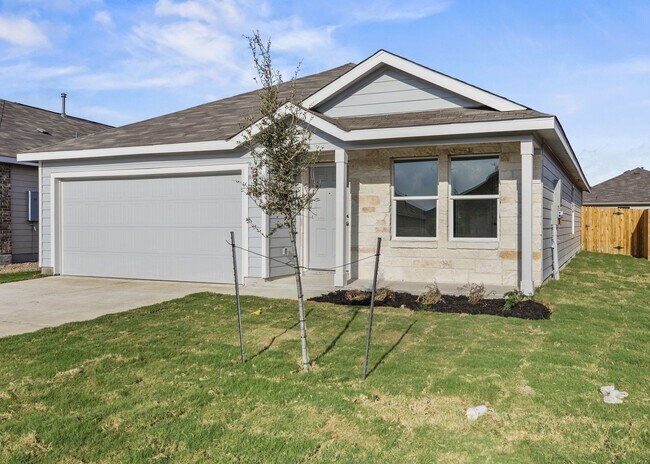 330 Butterfly Rose Dr in New Braunfels, TX - Building Photo - Building Photo