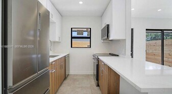 1119 W Las Olas Blvd in Fort Lauderdale, FL - Building Photo