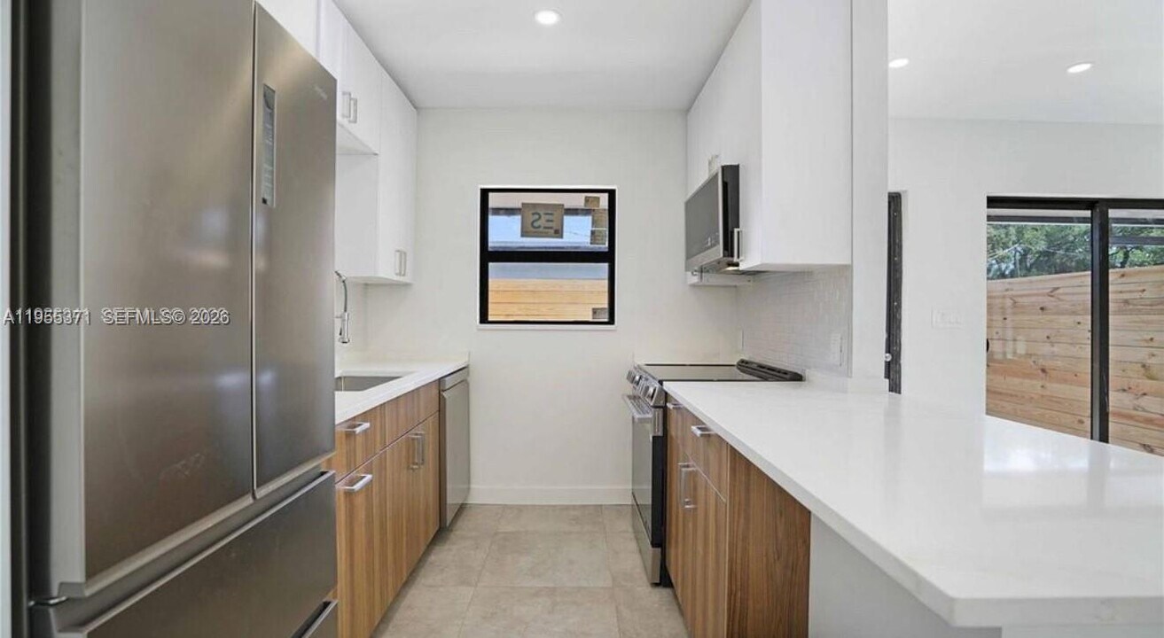 1119 W Las Olas Blvd in Fort Lauderdale, FL - Building Photo