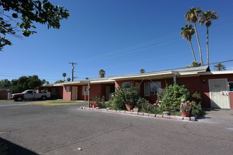 Baker's Apartments in Phoenix, AZ - Building Photo - Building Photo