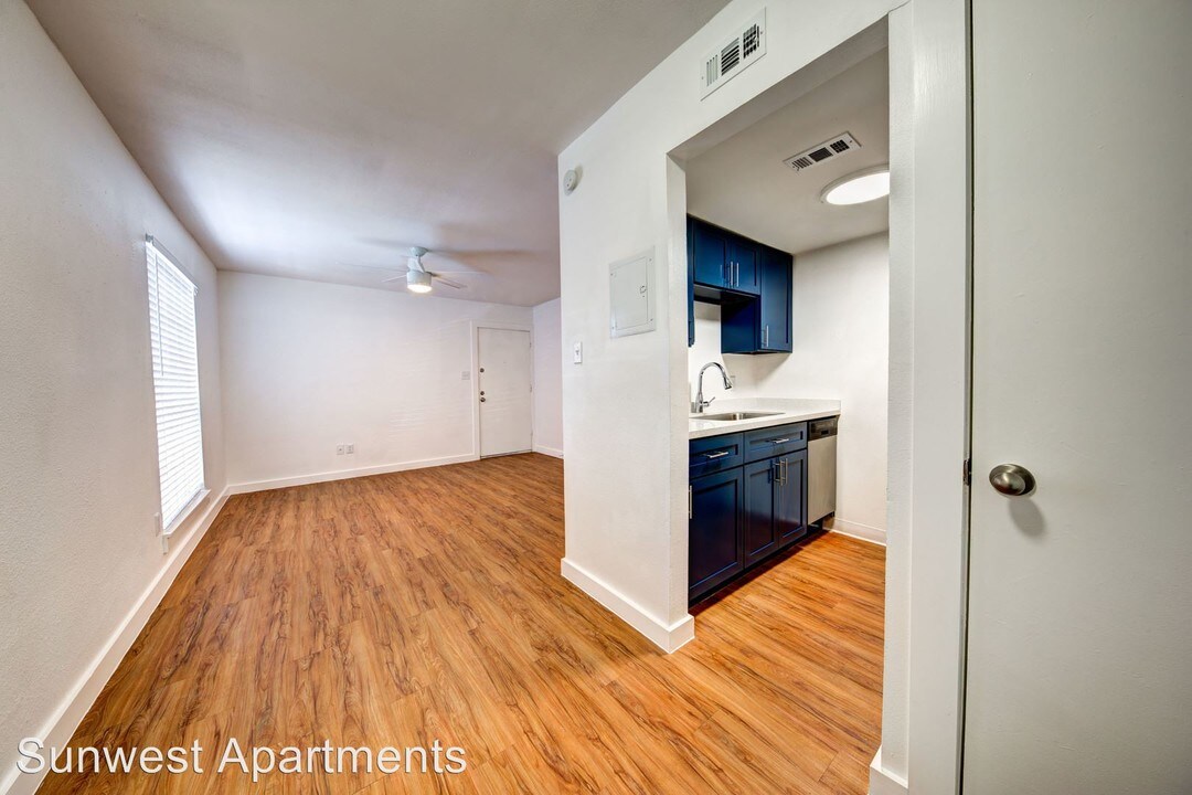 404 W 35th St in Austin, TX - Building Photo