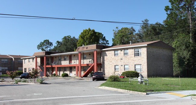 Mellon Manor Apartments