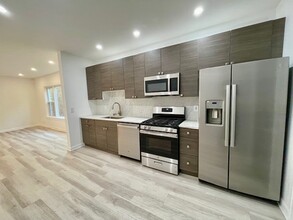 5618 N Artesian Ave, Unit 2 in Chicago, IL - Building Photo - Building Photo