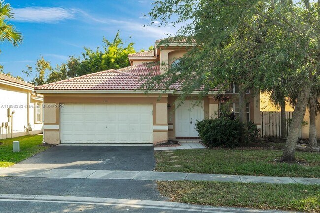 106 Gables Blvd in Weston, FL - Building Photo - Building Photo