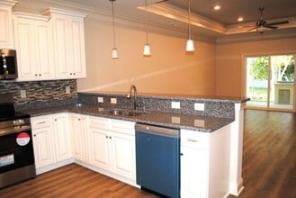 128 Hallandale Ln in Murrells Inlet, SC - Building Photo - Building Photo