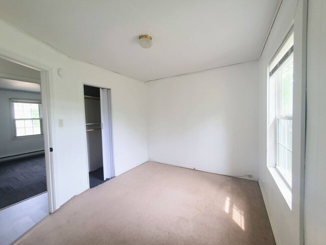 15015 Hackney Dr in St. Robert, MO - Building Photo - Building Photo