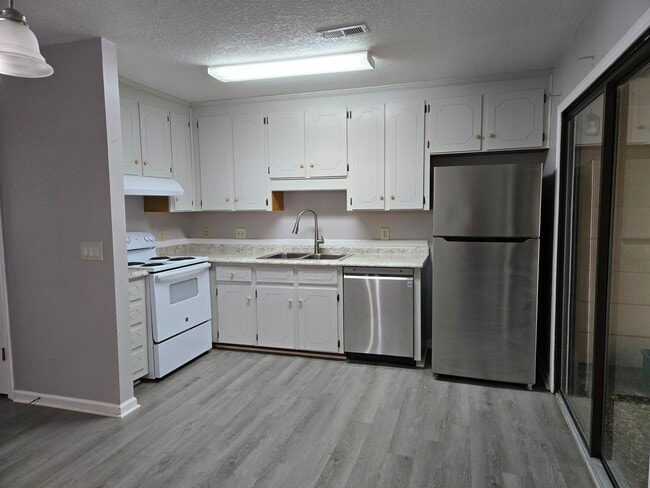 208 Edith Way in Daleville, AL - Building Photo - Building Photo