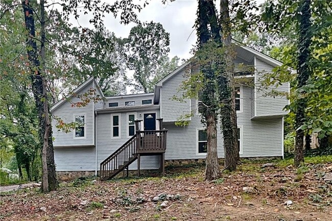 6627 Windwood Cir