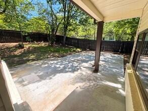 2801 Circlewood Rd in Little Rock, AR - Foto de edificio - Building Photo