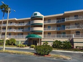 6251 Shoreline Dr in St. Petersburg, FL - Building Photo - Building Photo