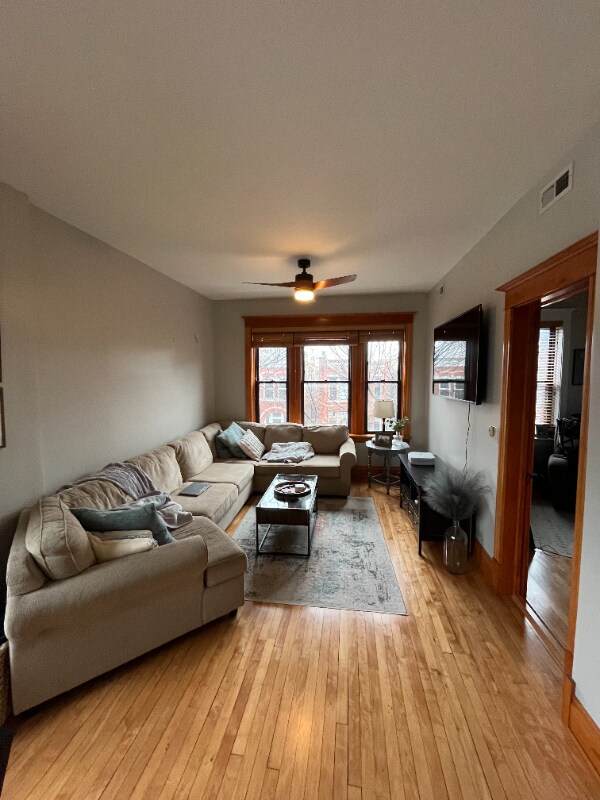 1320 N Wicker Park Ave