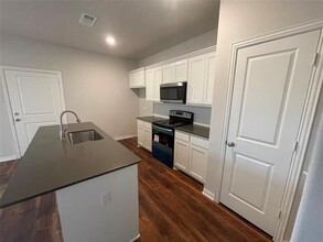 2813 Peony Dr in Sherman, TX - Building Photo - Building Photo