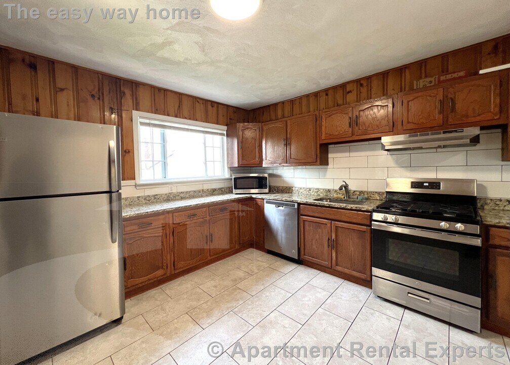 41 Hancock Ave in Medford, MA - Building Photo