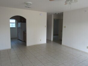 1720 Juarez Ave in Laredo, TX - Building Photo - Building Photo