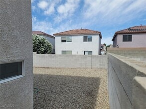 10123 Lemon Thyme St in Las Vegas, NV - Building Photo - Building Photo