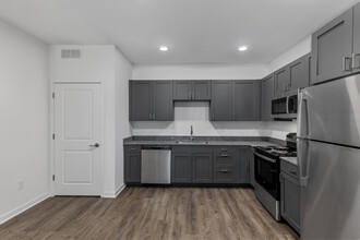 Huron Vista in Ypsilanti, MI - Building Photo - Building Photo