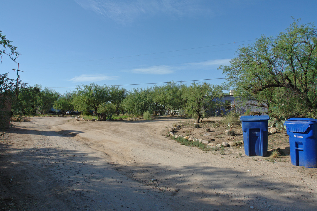 8800 E Jacaranda Way in Tucson, AZ - Building Photo