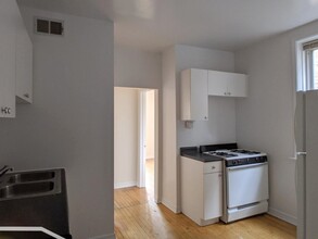 3000 N Whipple St in Chicago, IL - Building Photo - Building Photo