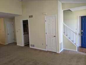 2411 Carnation Dr in Columbia, MO - Building Photo - Building Photo