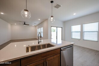 7917 N 79th Ave in Glendale, AZ - Building Photo - Building Photo