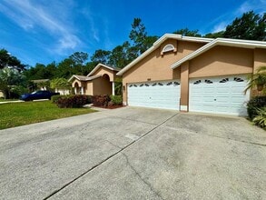 4336 Worthington Cir in Palm Harbor, FL - Building Photo - Building Photo