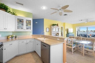 438 Bouchelle Dr in New Smyrna Beach, FL - Building Photo - Building Photo