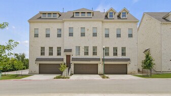 The Summit Brownstones in Georgetown, TX - Building Photo