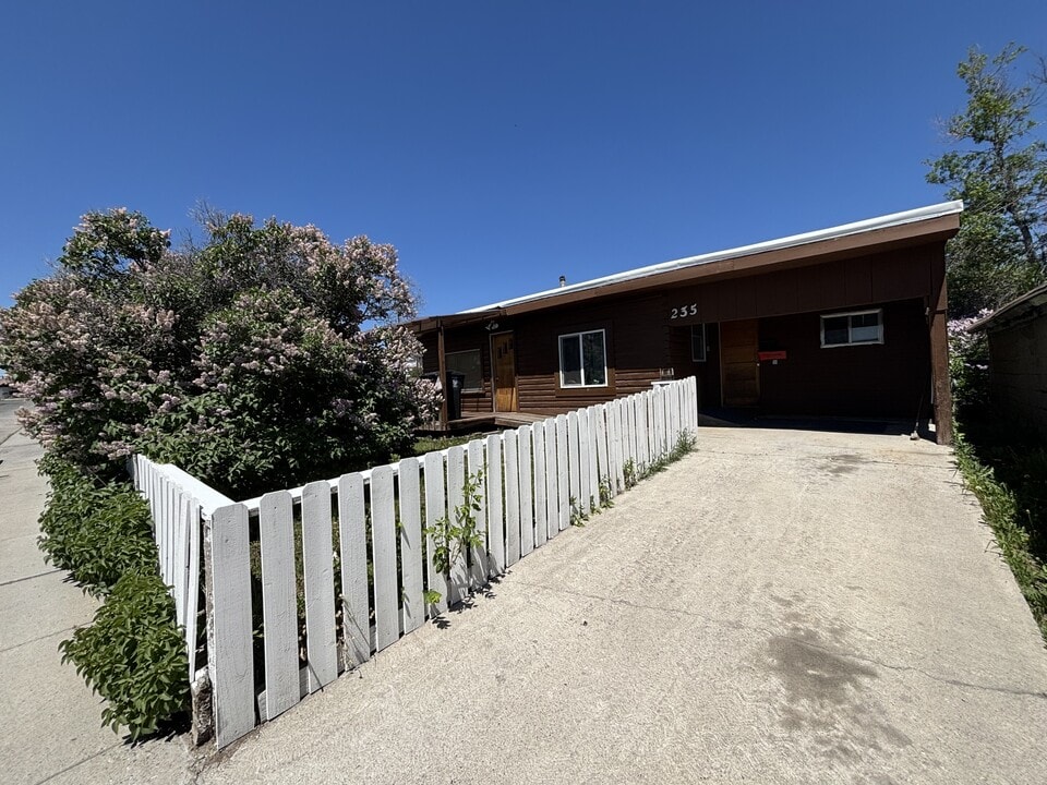 235 Curtis St in Butte, MT - Building Photo