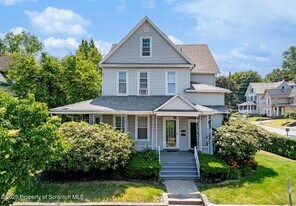 1602 Wyoming Ave in Scranton, PA - Building Photo
