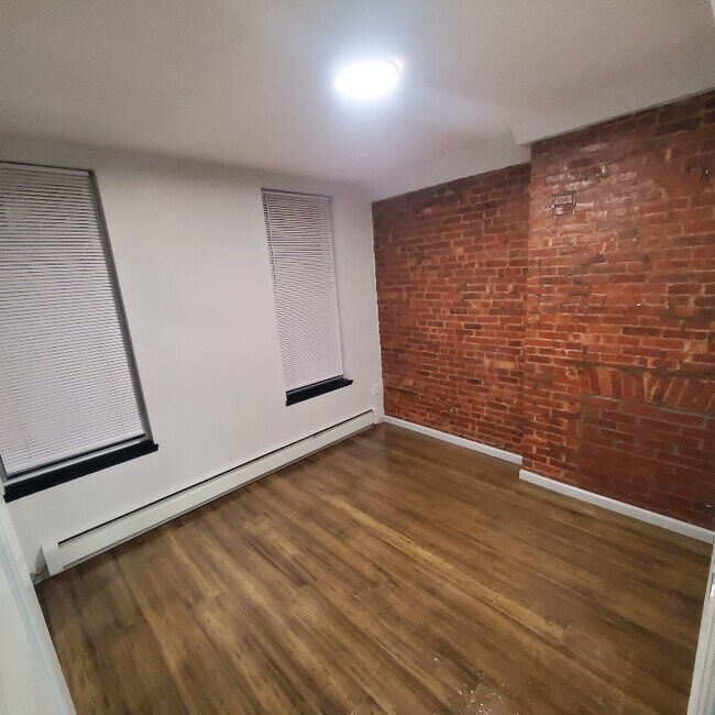 232 1st St in Jersey City, NJ - Building Photo - Building Photo