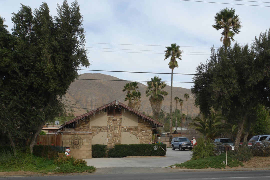 8649-8655 Mission Blvd in Jurupa Valley, CA - Building Photo