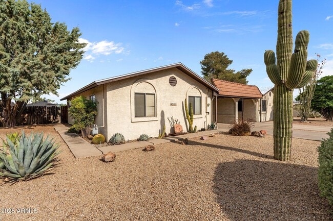 property at 2180 W Val Vista Dr