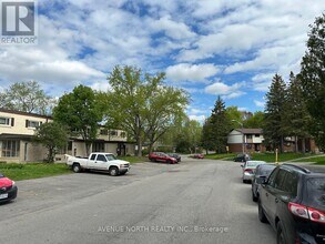 428 Bangs St in Ottawa, ON - Building Photo - Building Photo