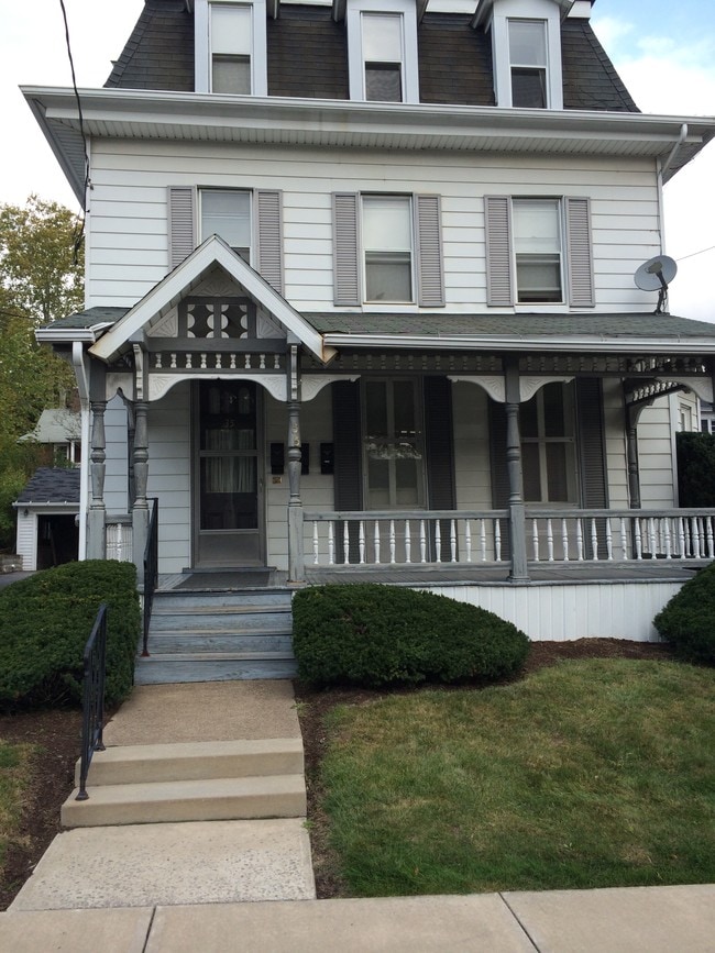 35 Washington Blvd, Unit 2