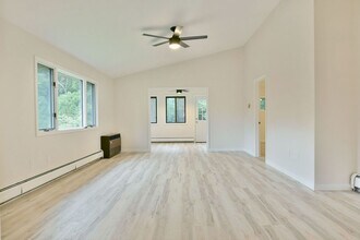 920-922-922 Cynthia Ct in Niles, OH - Building Photo - Building Photo