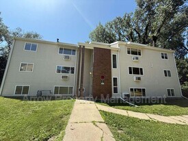 1010 N 16th St in Clarinda, IA - Building Photo