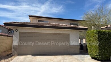 32525 Canyon Vista Rd in Cathedral City, CA - Foto de edificio - Building Photo