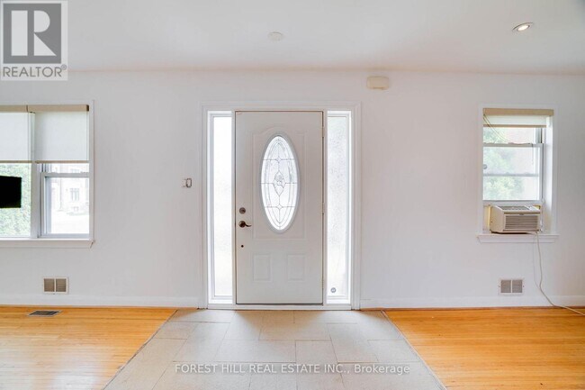 12 Glen Agar Dr in Toronto, ON - Building Photo - Building Photo