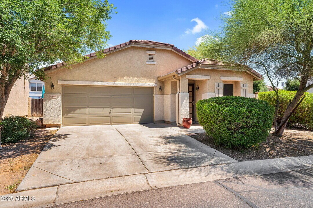 1314 S Bridgegate Dr in Gilbert, AZ - Building Photo