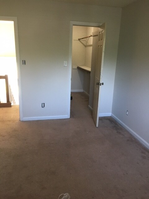 3716 Pine Knoll Dr in Raleigh, NC - Foto de edificio - Building Photo