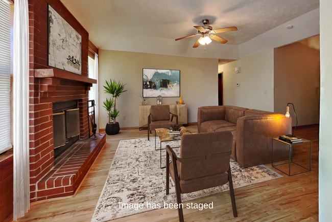 3744 S Colgate Ave in Springfield, MO - Foto de edificio - Building Photo