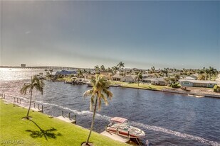 4260 SE 20th Pl in Cape Coral, FL - Building Photo