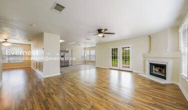 386 Siebert Dr in Kyle, TX - Building Photo - Building Photo