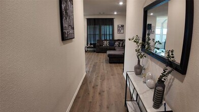 1215 Rustic Vw Ln in Denton, TX - Building Photo - Building Photo