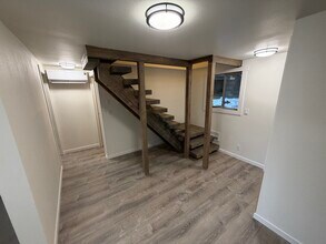 34761 S Shore Dr in Mount Vernon, WA - Foto de edificio - Building Photo