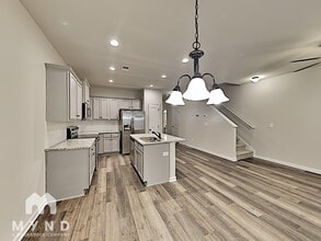 6066 Oak Bend Ct in Riverdale, GA - Foto de edificio - Building Photo